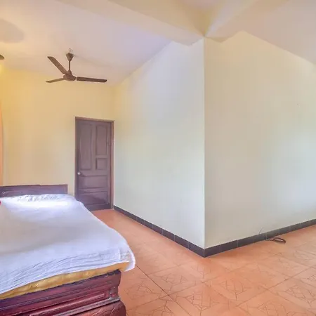 Hilltop 4 Bhk Villa With Private Pool In Candolim